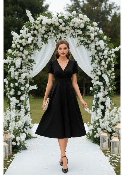 Siyah Kruvaze Yaka Kısa Kollu Midi Elbise – Ofis ve Günlük Şıklık fırsatları