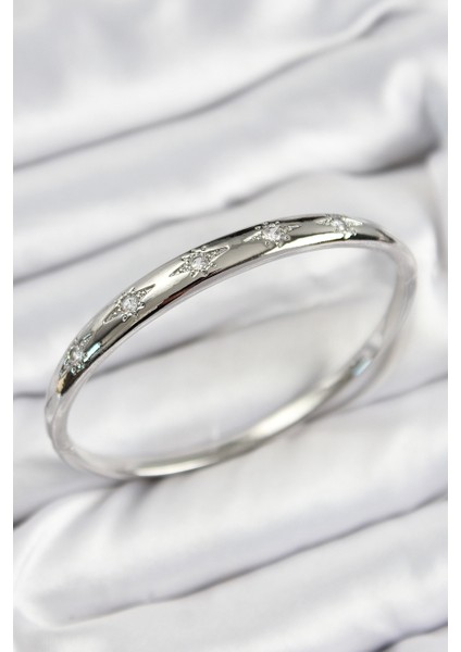 Pirinç Zirkon Taşlı Kutup Yıldızı Model Gümüş Renk Kadın Kelepçe