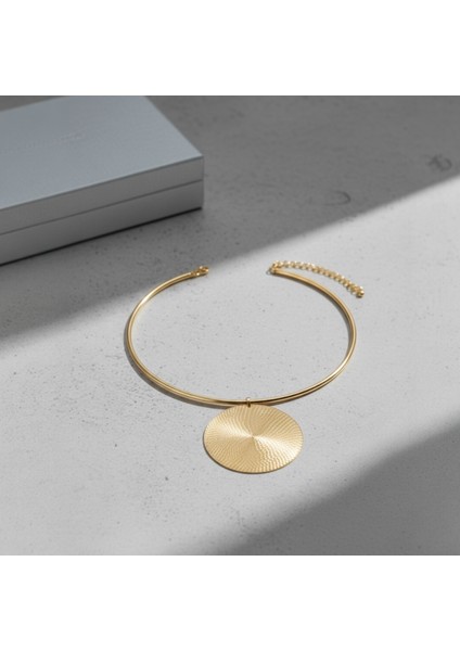 Lux Çelik | Gümüş Kaplama Dövme Motifli Daire Plaka Choker Kolye fiyatları