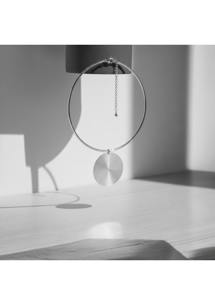 Lux Çelik | Gümüş Kaplama Dövme Motifli Daire Plaka Choker Kolye fırsatları