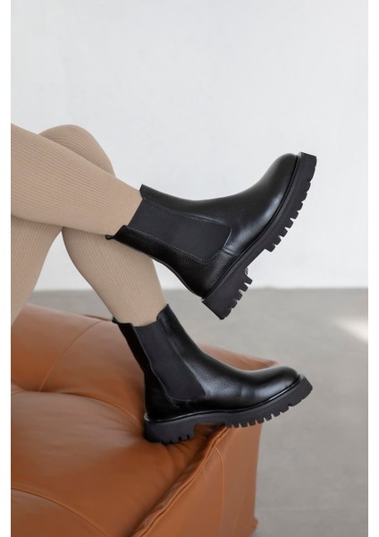Matty Kadın Lastik Detay Hakiki Deri Postal Bot Siyah fiyatları