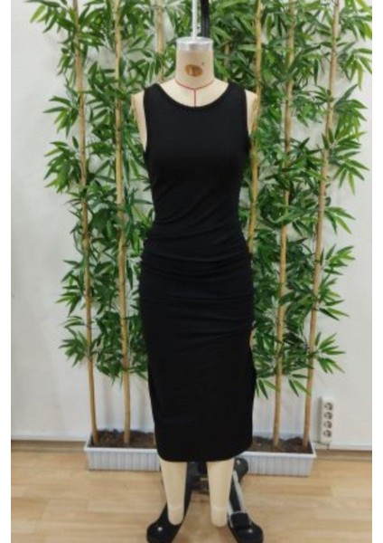 Yırtmaçlı Bel Büzgülü Midi Krep Elbise Siyah fırsatları