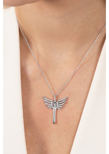 925 Ayar Gümüş Kolye Rodyumlu Zirkon Taşlı Kanatlı Kılıç Modeli Kolye SGTL13143RODAJ fiyatları