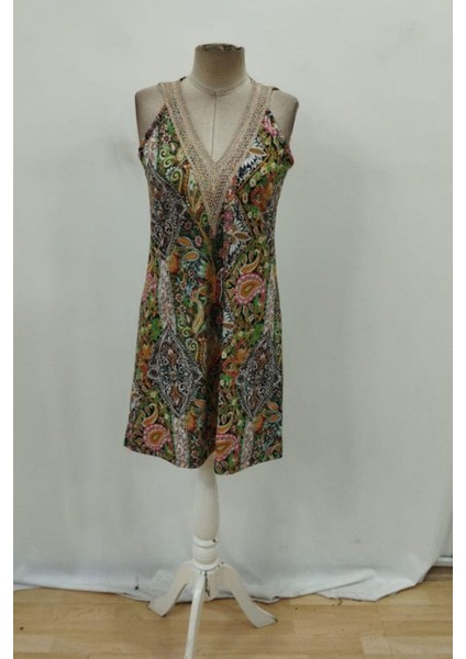 Dantelli V Yaka Mini Süprem Elbise - Yeşil fırsatları