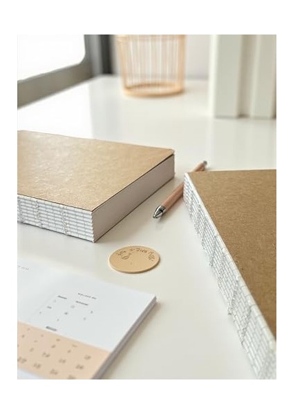 Özel Tasarım Kapaklı A5 Noktalı Not Defter - 180 Derece Açılabilir, Sırtı DIKIŞLI,%100 El Işçiliği, Ofis Için Ideal, Planlayıcı (Noktalı)