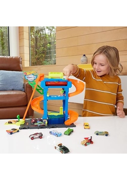 Oto Yıkama Oyun Seti Hot Oto Yıkama Oyun Seti ve 1:64 Ölçekli Renk Değiştiren Araç HTN80 fiyatları