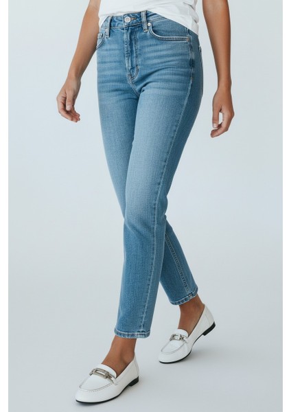 Luna Beyaz Hakiki Deri Kadın Günlük Babet