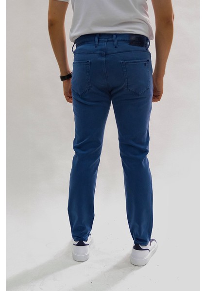 Erkek Regular Fit Rahat Kesim Esnek Likralı Örme Jeans indirimleri