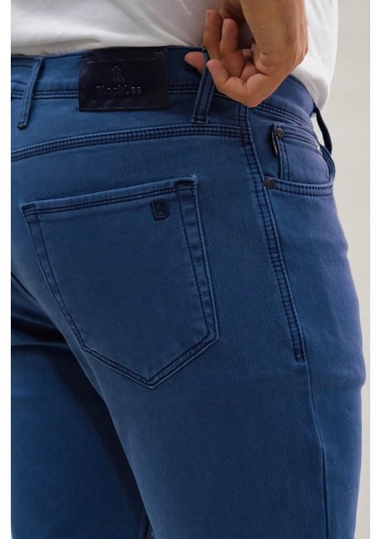 Erkek Regular Fit Rahat Kesim Esnek Likralı Örme Jeans