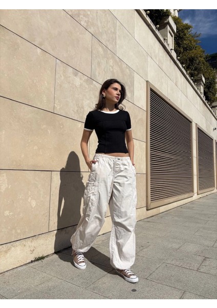 Yaka Kol Garnili Ön Parçalı Bluz fiyatları