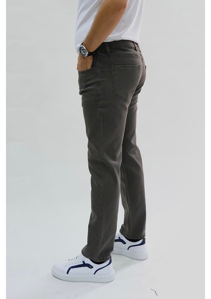Erkek Regular Fit Rahat Kesim Esnek Likralı Örme Jeans modelleri