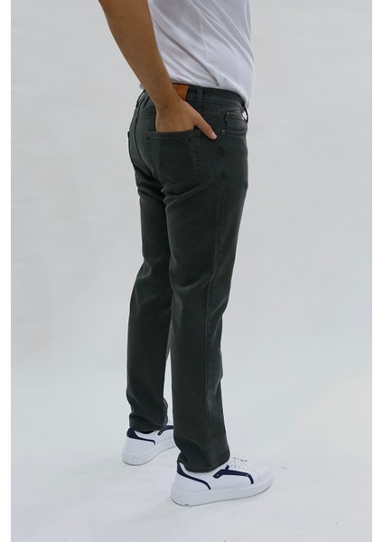 Erkek Regular Fit Rahat Kesim Esnek Likralı Örme Jeans fırsatları