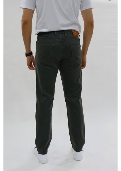 Erkek Regular Fit Rahat Kesim Esnek Likralı Örme Jeans indirimleri