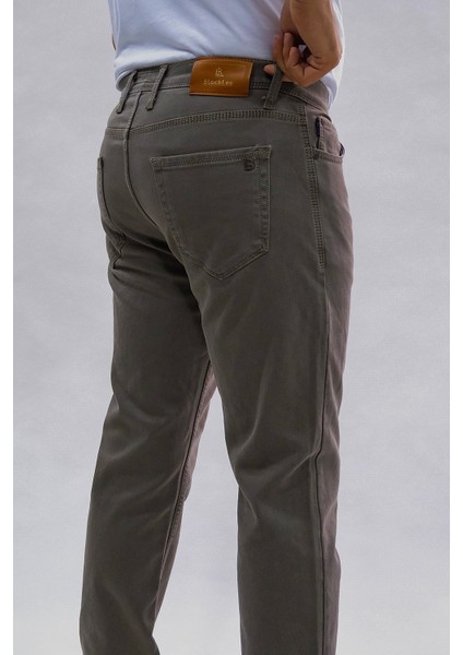 Erkek Regular Fit Rahat Kesim Esnek Likralı Örme Jeans fırsatları