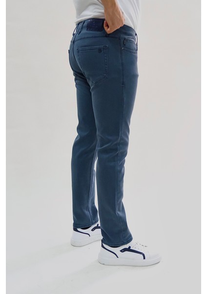 Erkek Regular Fit Rahat Kesim Esnek Likralı Örme Jeans modelleri