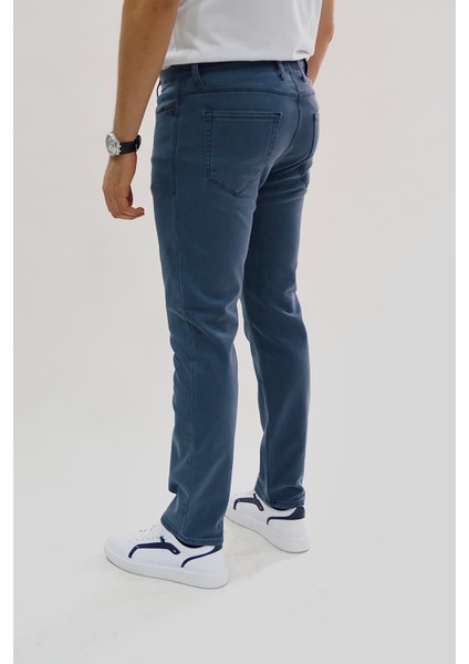 Erkek Regular Fit Rahat Kesim Esnek Likralı Örme Jeans fırsatları