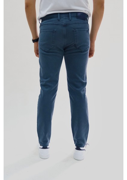 Erkek Regular Fit Rahat Kesim Esnek Likralı Örme Jeans indirimleri