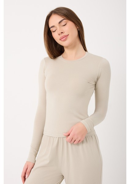 Ultra Soft Penye Modal Yuvarlak Yaka Bluz fırsatları