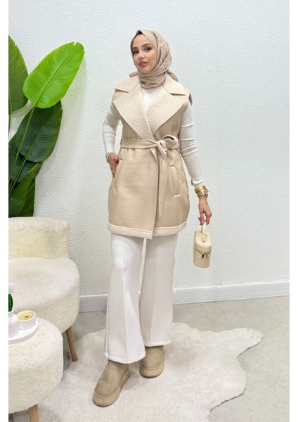 Leyzar Kürk Detaylı Kuşaklı Deri Tesettür Yelek- Krem Standart (S-M-L Uyumlu)