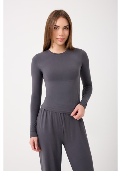 Ultra Soft Penye Modal Yuvarlak Yaka Bluz indirimleri