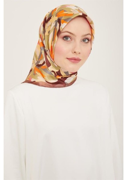 Çiçek Desenli Sura Ipek Eşarp 24YA9140 51 80