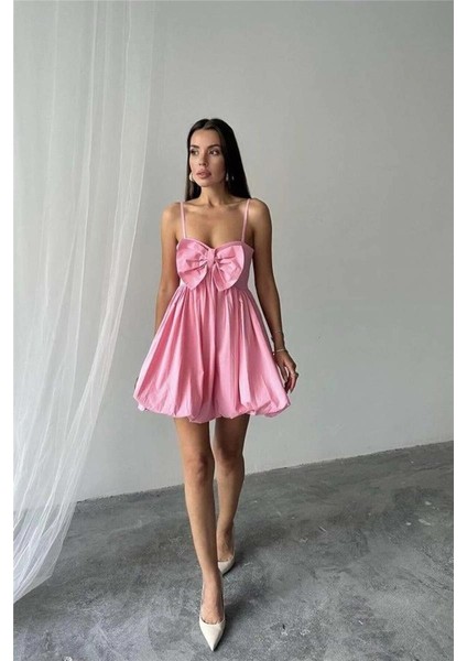 Pembe Önü Fiyonklu Askılı Elbise