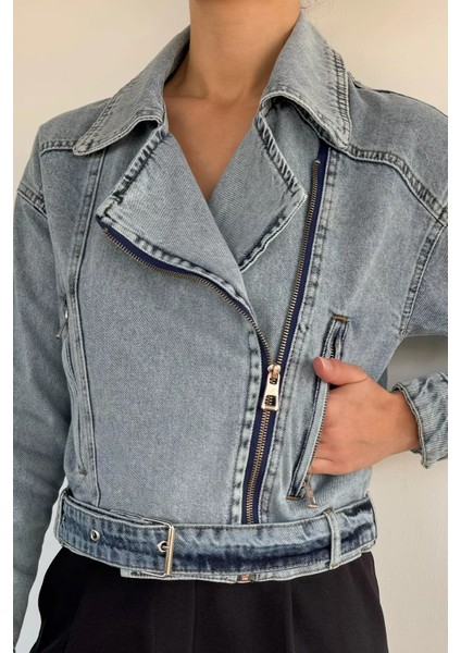 Kadın Kemer Detaylı Ön Fermuarlı Jean Kot Ceket P-00019423