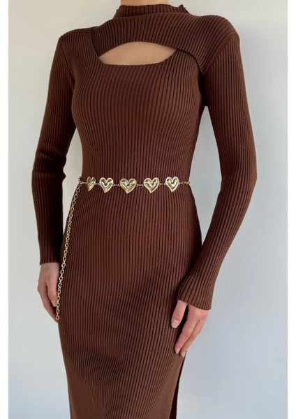 Kadın Göğüs Dekolteli Yırtmaçlı Kolye Aksesuarlı Likralı Triko Elbise P-00019374