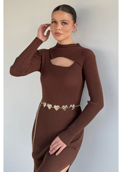 Kadın Göğüs Dekolteli Yırtmaçlı Kolye Aksesuarlı Likralı Triko Elbise P-00019374 fiyatları