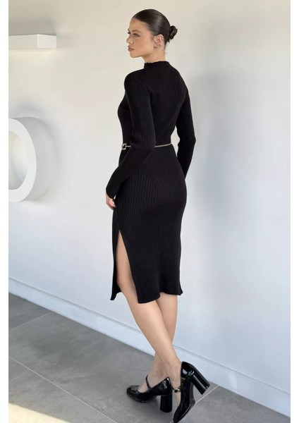 Kadın Göğüs Dekolteli Yırtmaçlı Kolye Aksesuarlı Likralı Triko Elbise P-00019374 indirimleri