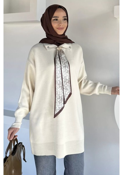 Gülseli Polo Yaka Fular Aksesuarlı Tesettür Triko Tunik P-00019399