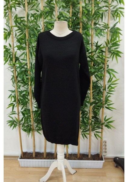 Bisiklet Yaka Yırtmaç Detaylı Triko Elbise Siyah fırsatları