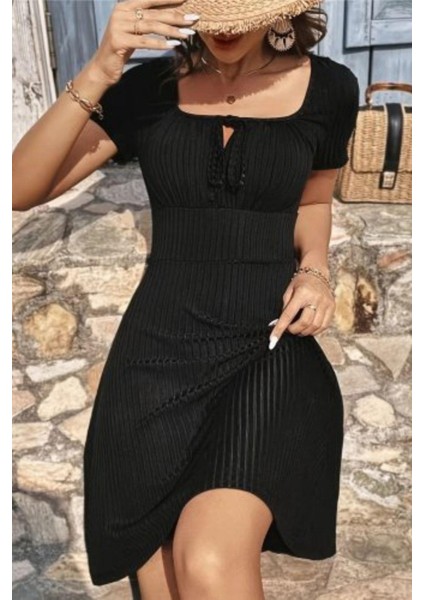 Kısa Kollu Bağcık Detaylı Kaşkorse Elbise - Siyah
