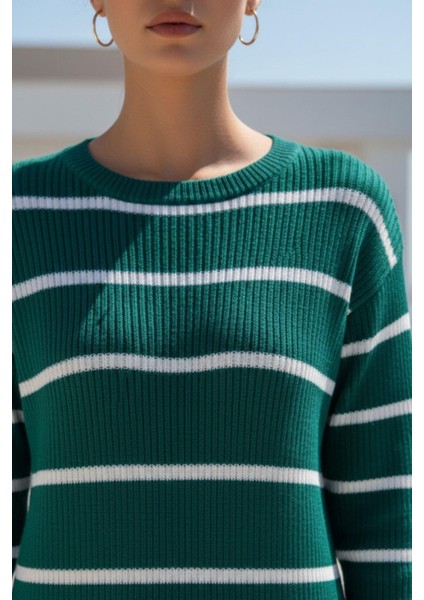 Kadın Çizgili Triko Uzun Elbise – Doğal Tarz, Rahat Fit, Yırtmaç Detaylı – Yeşil modelleri