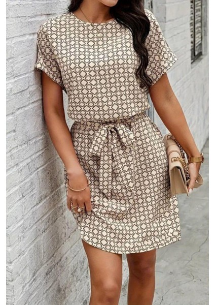 Yuvarlak Yaka Kuşaklı Desenli Süprem Elbise - Desenli
