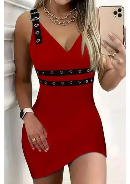 V Yaka Kuş Gözü Detaylı Mini Krep Elbise - Kırmızı