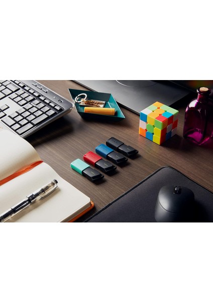Datatraveler Exodia M DTXM/256 GB USB 3.2 Gen 1 - Çeşitli Renklerde Hareketli Kapak, Siyah indirimleri