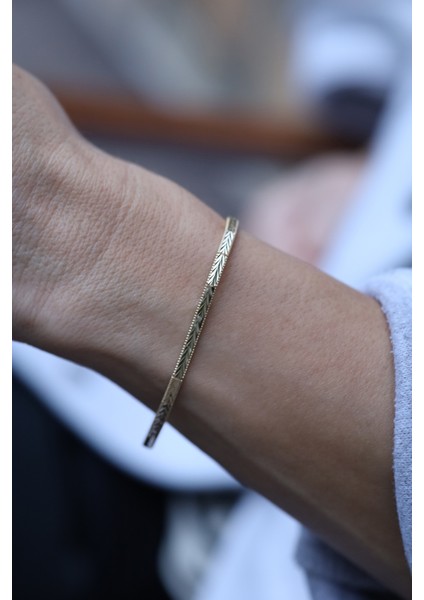 14 Ayar Altın Kalemli Plaka Ajda Bileklik fırsatları