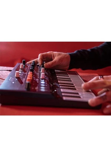 Microfreak Deneysel Hibrit Synthesizer modelleri