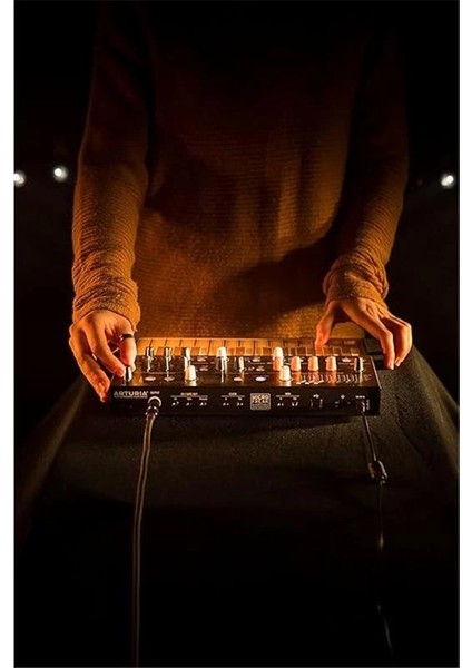 Microfreak Deneysel Hibrit Synthesizer