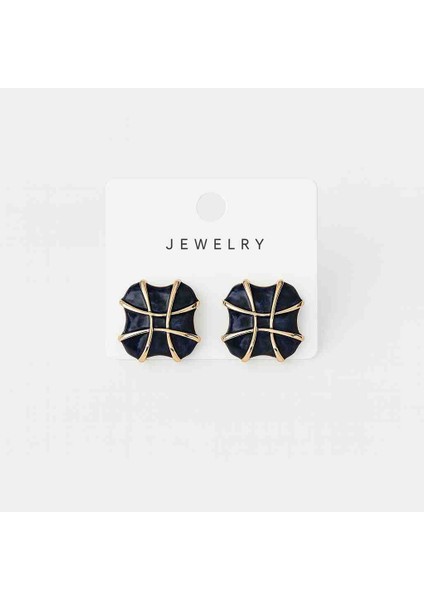 Altın Detaylı Siyah Modern Tasarım Kare Küpe – Hafif ve Şık Aksesuar