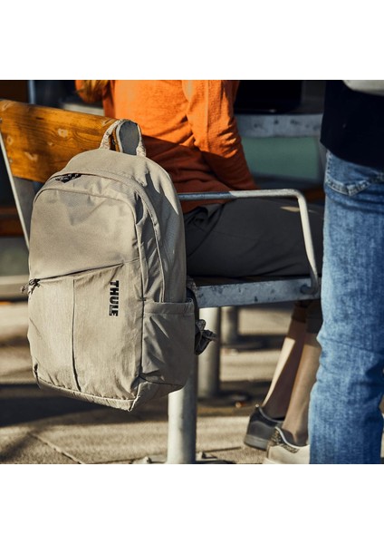 <span Class="a-Size-Large Product-Title-Word-Break" Id="producttitle"> Thule Notus Rucksack 2 fırsatları