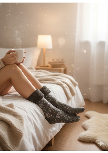 Sıcak Tutacak Peluş | Gri Yılbaşı Temalı Kışlık Kaydırmaz Ev/pijama Çorabı | Kadın Kalın ve Yumuşak Soket Çorap fiyatları