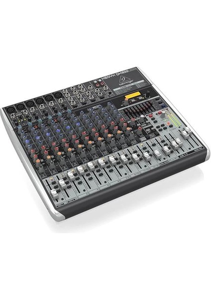 QX1832USB 18 Kanal Efektli Mikser modelleri