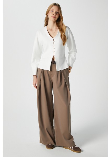 Kadın Osea Premium Bele Oturan Ekru Şık Düğme Detay Peplum Bluz indirimleri