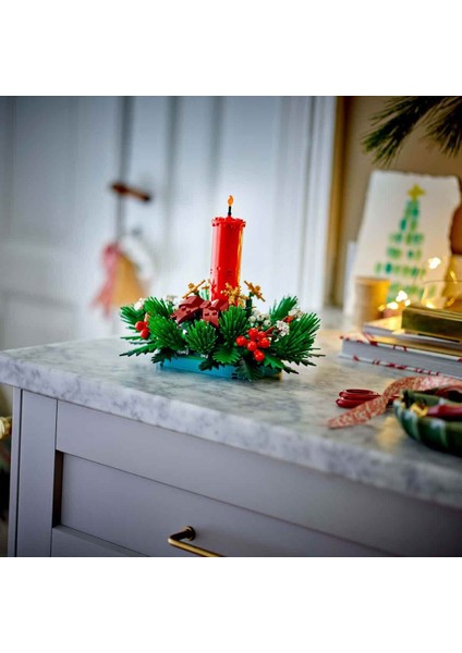 LEGO Yılbaşı Masa Süsü 40743 - 12 Yaş ve Üzeri Çocuklar Için Yılbaşı Temalı Yaratıcı Oyuncak Yapım Seti (433 Parça)