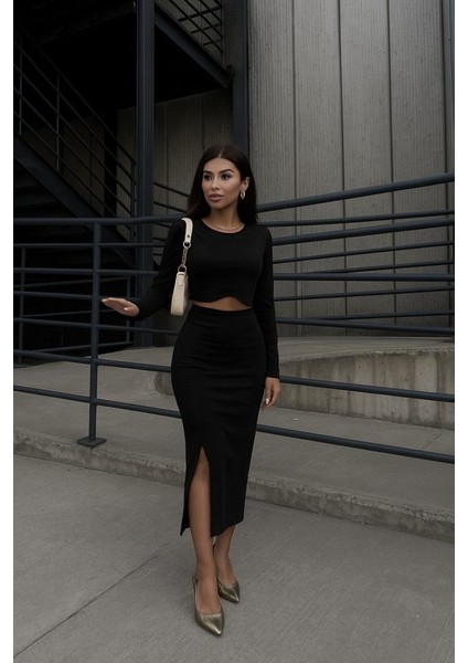 Kadın Uzun Kollu Bisiklet Yaka Kısa Krop Dalgıç Bluz ile Önden Yırtmaçlı Uzun Etek Ikili Tak