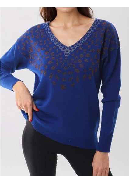Kadın Saks Mavisi Yakası Desenli V Yaka Triko Kazak