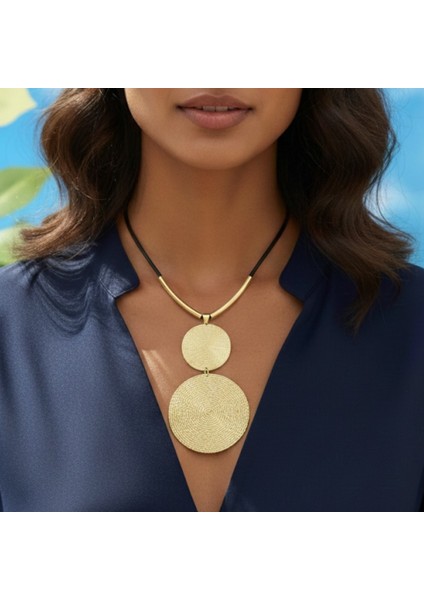 Dövme Dokulu Büyük Çelik Kolye | Siyah Kordonlu Modern Tasarım Kolye Kadın fırsatları