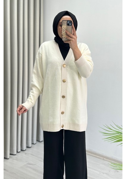 Magazin Oversize Rahat Kalıp V Yaka Düğme Detaylı Angora Kadın Hırka modelleri